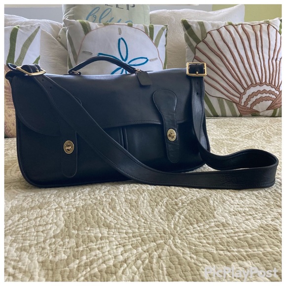 RARE Vintage 80’s Collector Condition Coach Courier Bag # 9800 in Black Leather. - Picture 2 of 16